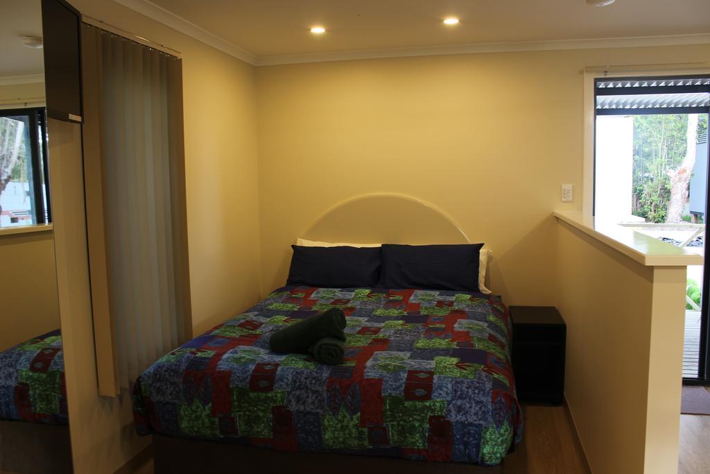 Acclaim Kingsway Tourist Park Ξενοδοχείο Madeley Εξωτερικό φωτογραφία